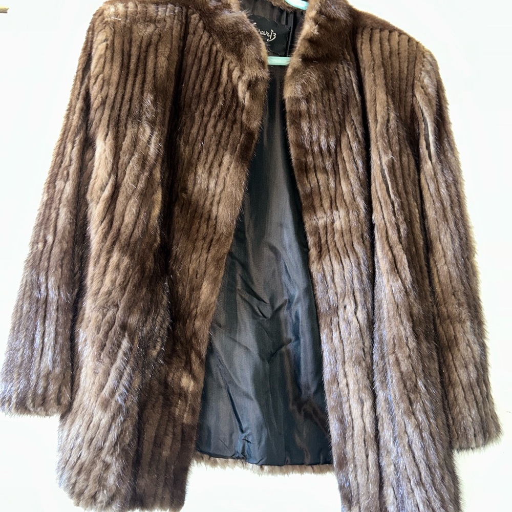 Elegant Brown Mink Fur Coat